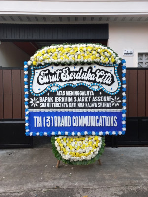 Papan Bunga Duka di Donotirto